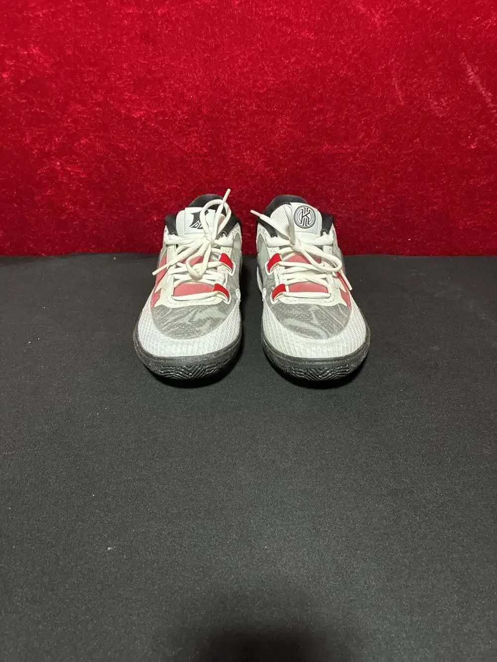 Nike Kyrie Infinity Basketball Shoes Size 7Y